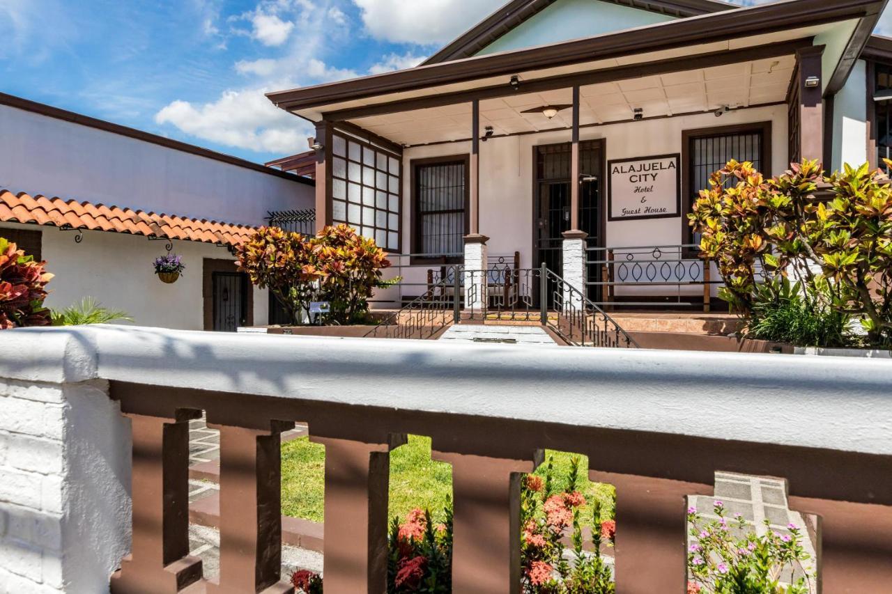 Alajuela City Hotel & Guest House Buitenkant foto